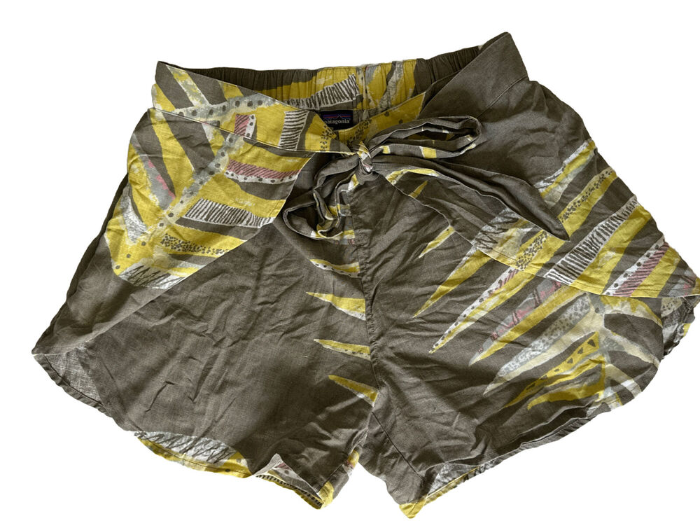 Patagonia Tie Front Woman’s Shorts Size Medium